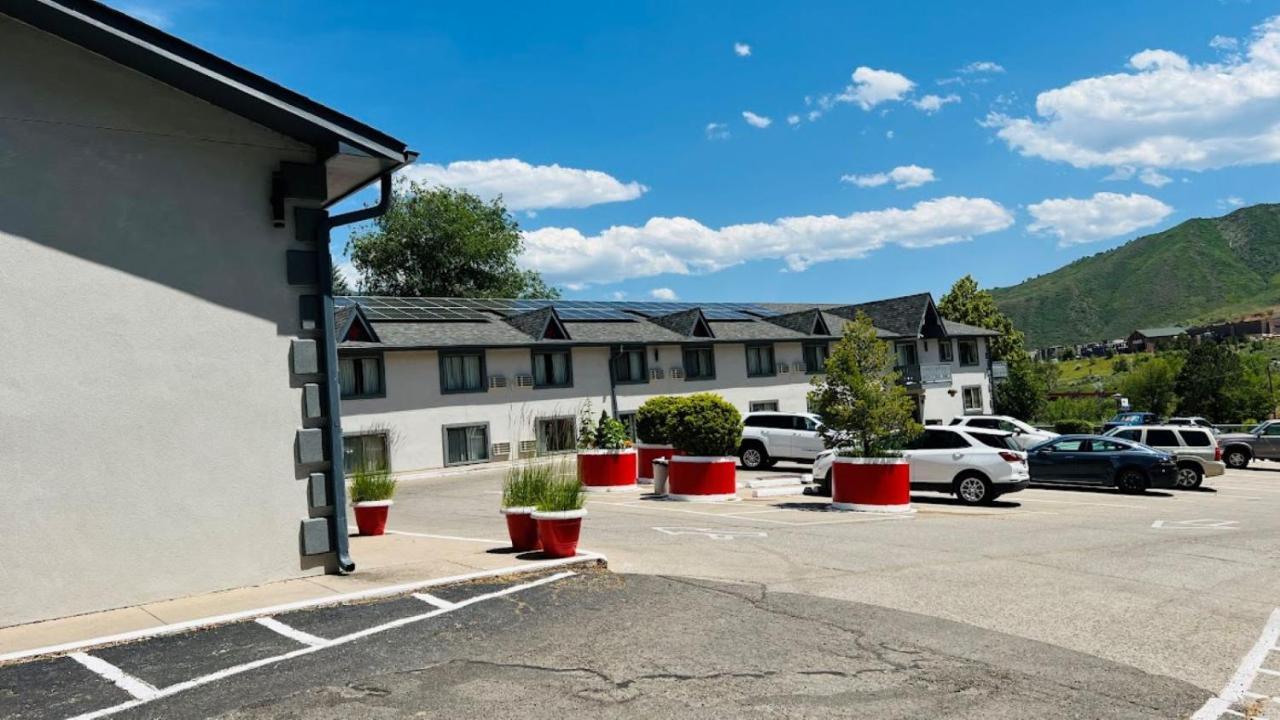 Adventure Inn - Glenwood Springs Exterior photo