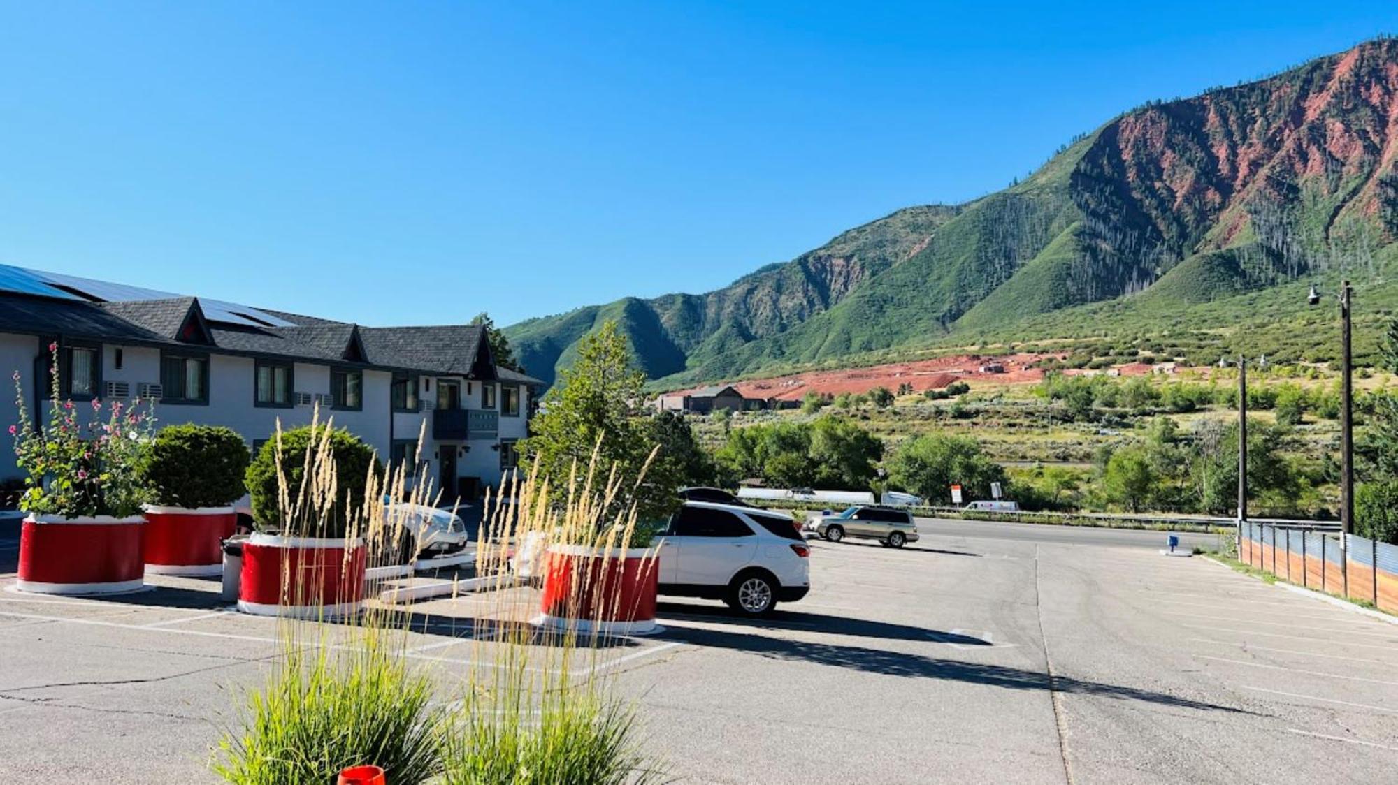 Adventure Inn - Glenwood Springs Exterior photo