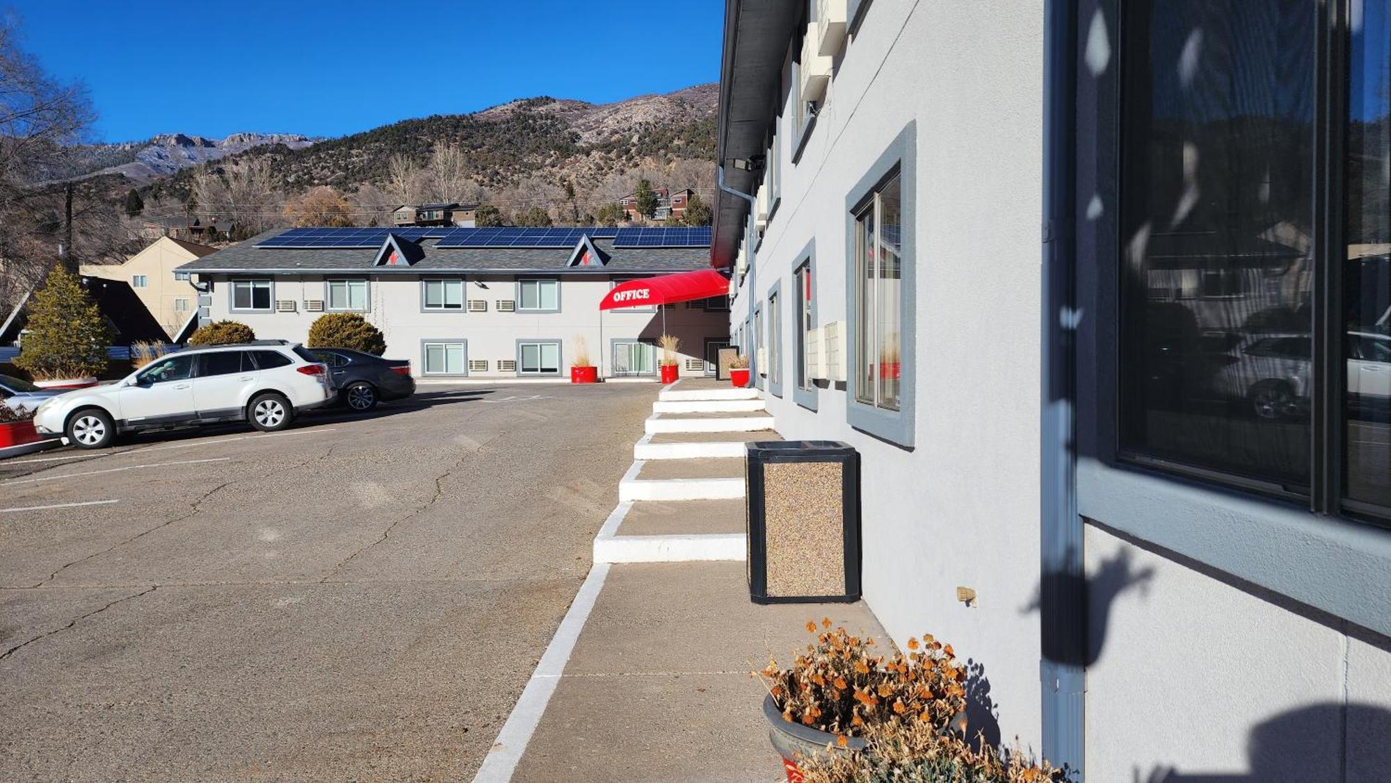 Adventure Inn - Glenwood Springs Exterior photo